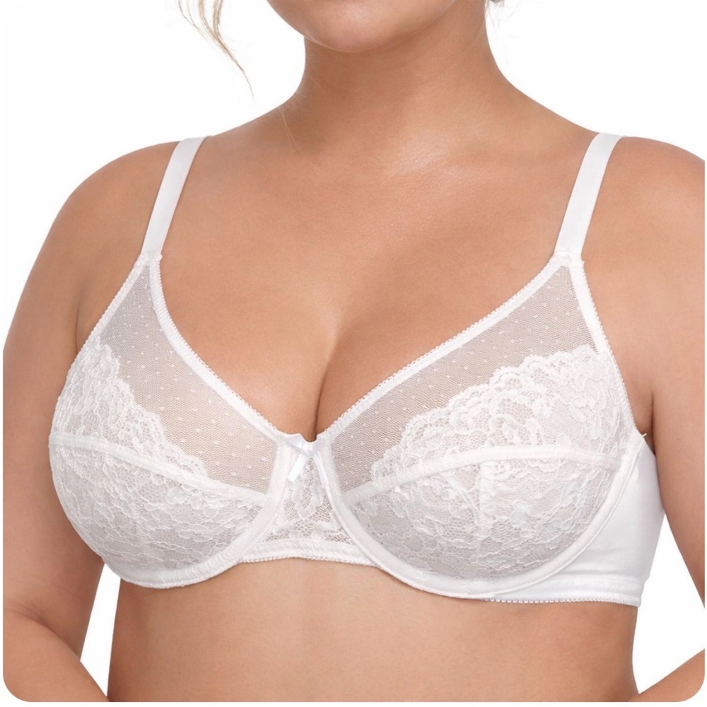 Elegant White Lace Underwire Bra - Comfortable Support HSIA Viral TikTok 38C